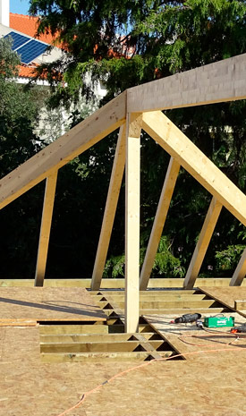 Construção de telhados em madeira